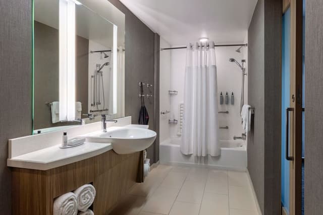 Suite, Multiple Beds, Balcony