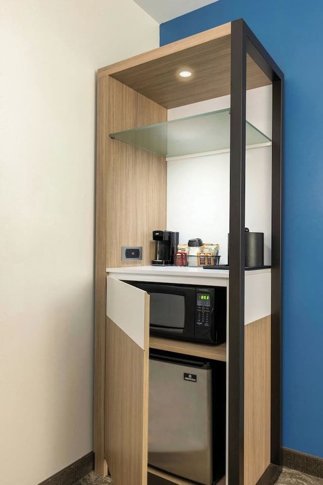 Suite, Multiple Beds, Balcony