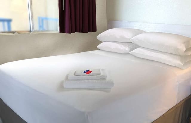 Room, 1 King Bed, Accessible, Non Smoking