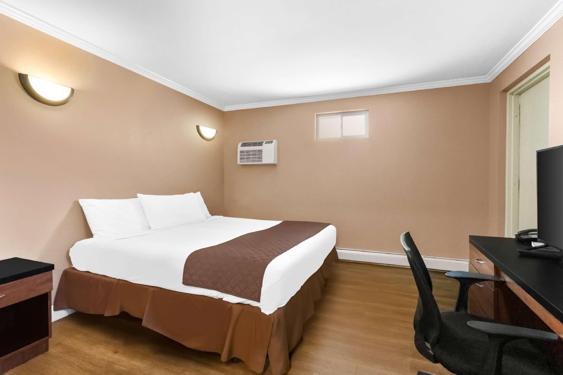 Americas Best Value Inn Avenel Woodbridge4