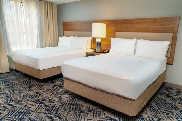 Studio Suite, 2 Queen Beds, Roll-in Shower (Communications Accessible)