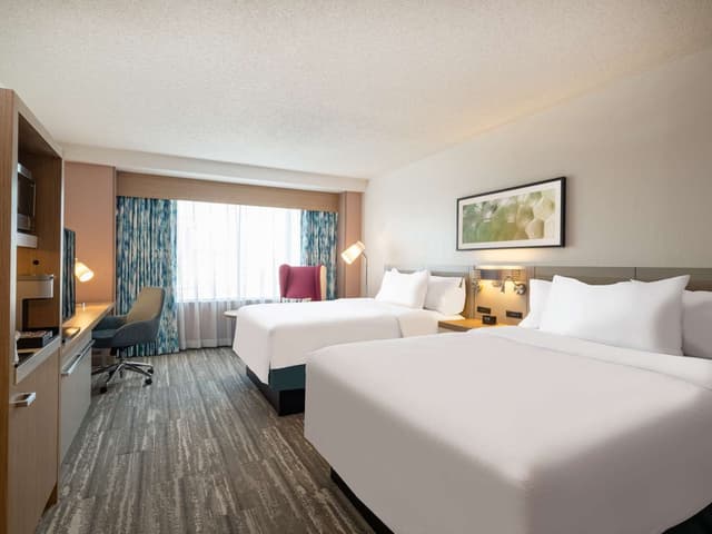 2 QUEEN BEDS RIVER VIEW