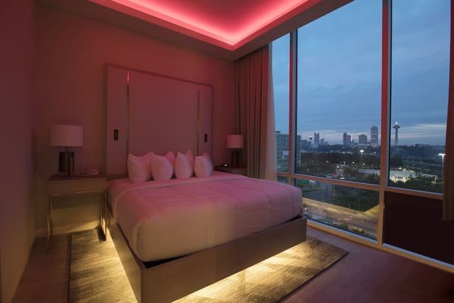 Superior Suite, 1 King Bed (Casino View)