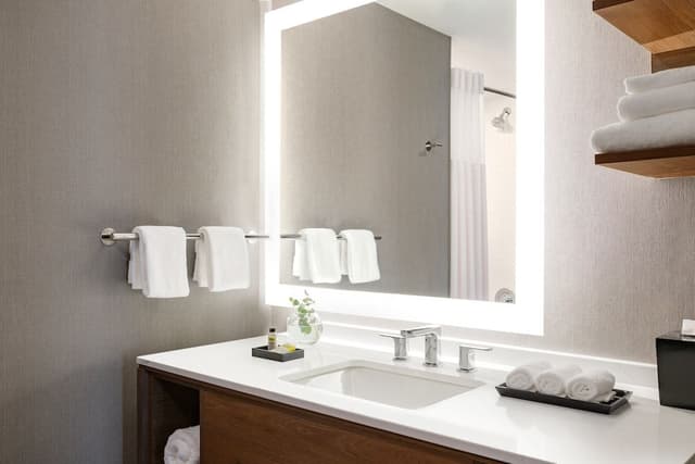 Suite, 1 Bedroom, Kitchen