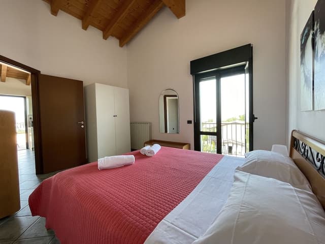 Standard Apartment, 1 Bedroom, Lake View, Poolside