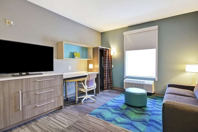 1KING HEARING ACCESSIBLE SUITE NONSMOKING