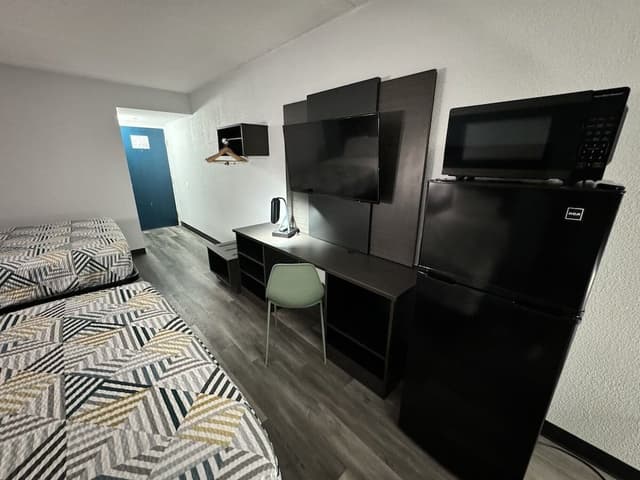 Standard Suite, 2 Queen Beds, Non Smoking, Refrigerator & Microwave