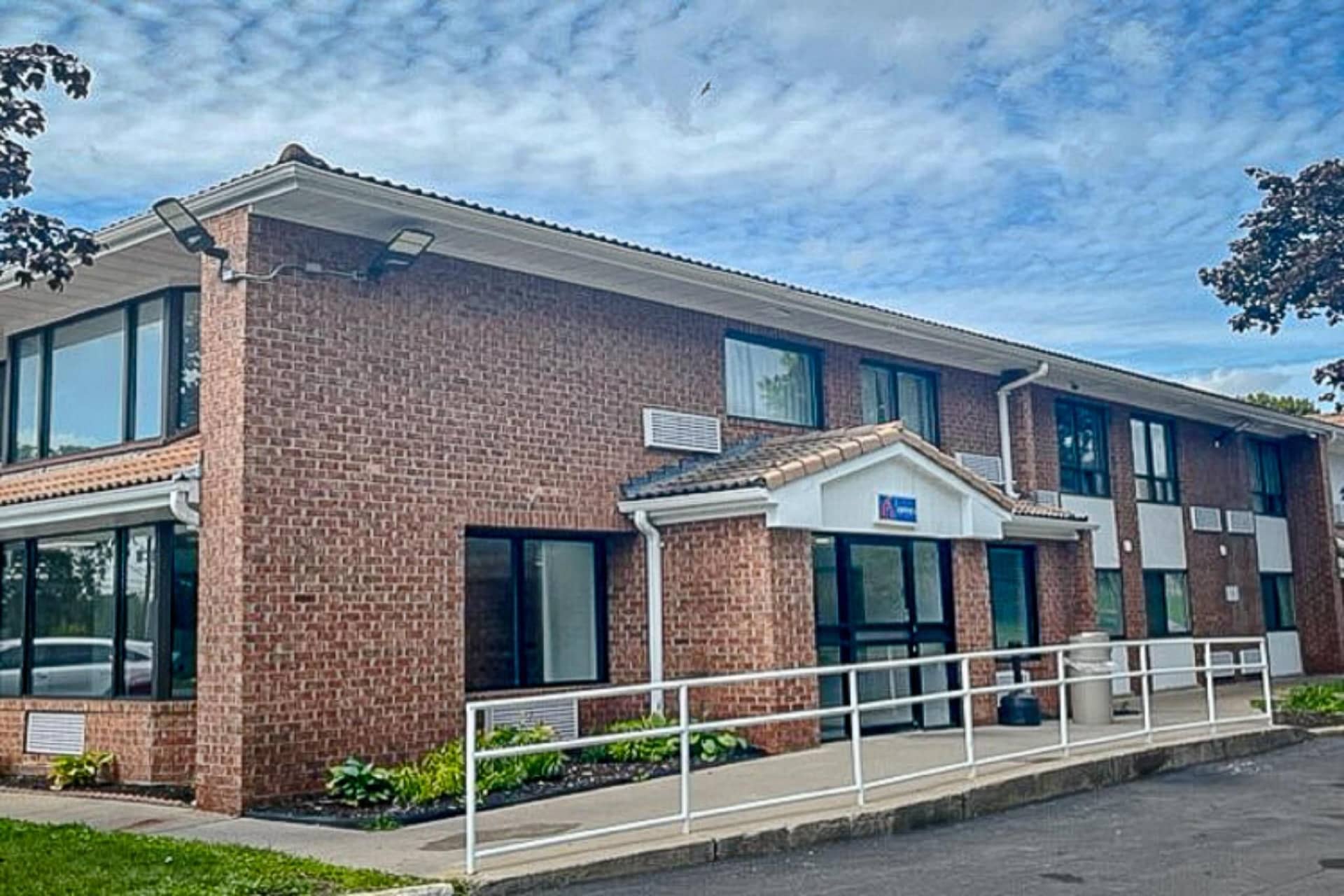 Studio 6 Suites East Syracuse, NY - Airport Studio 6 Suites East Syracuse, NY - Airport