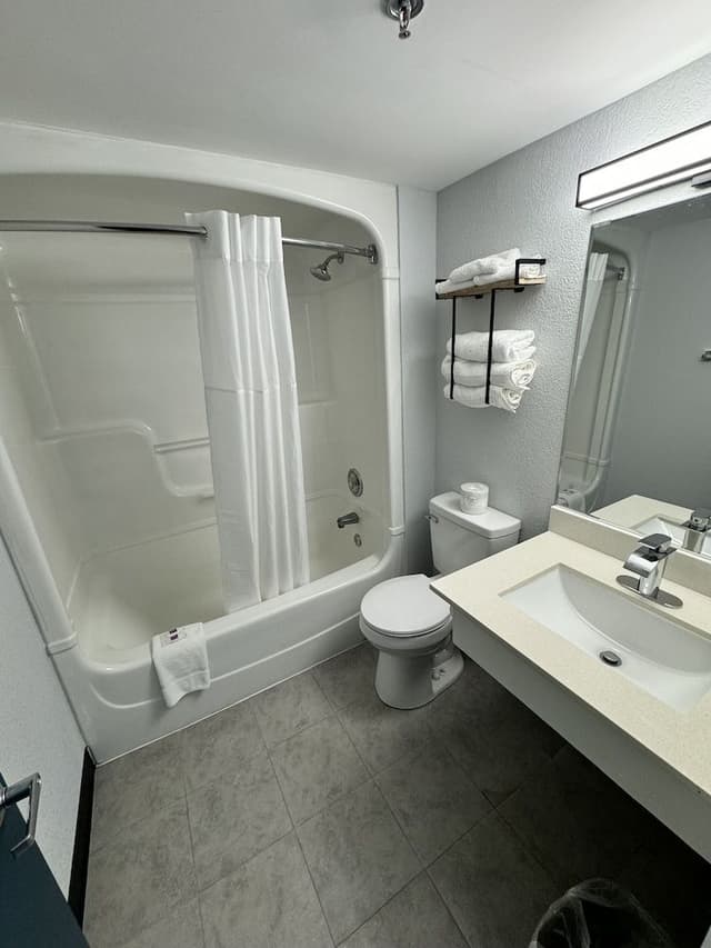 Standard Room, 1 King Bed, Non Smoking