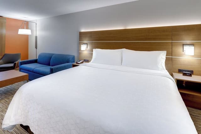 Suite, Accessible, Non Smoking (Communications)