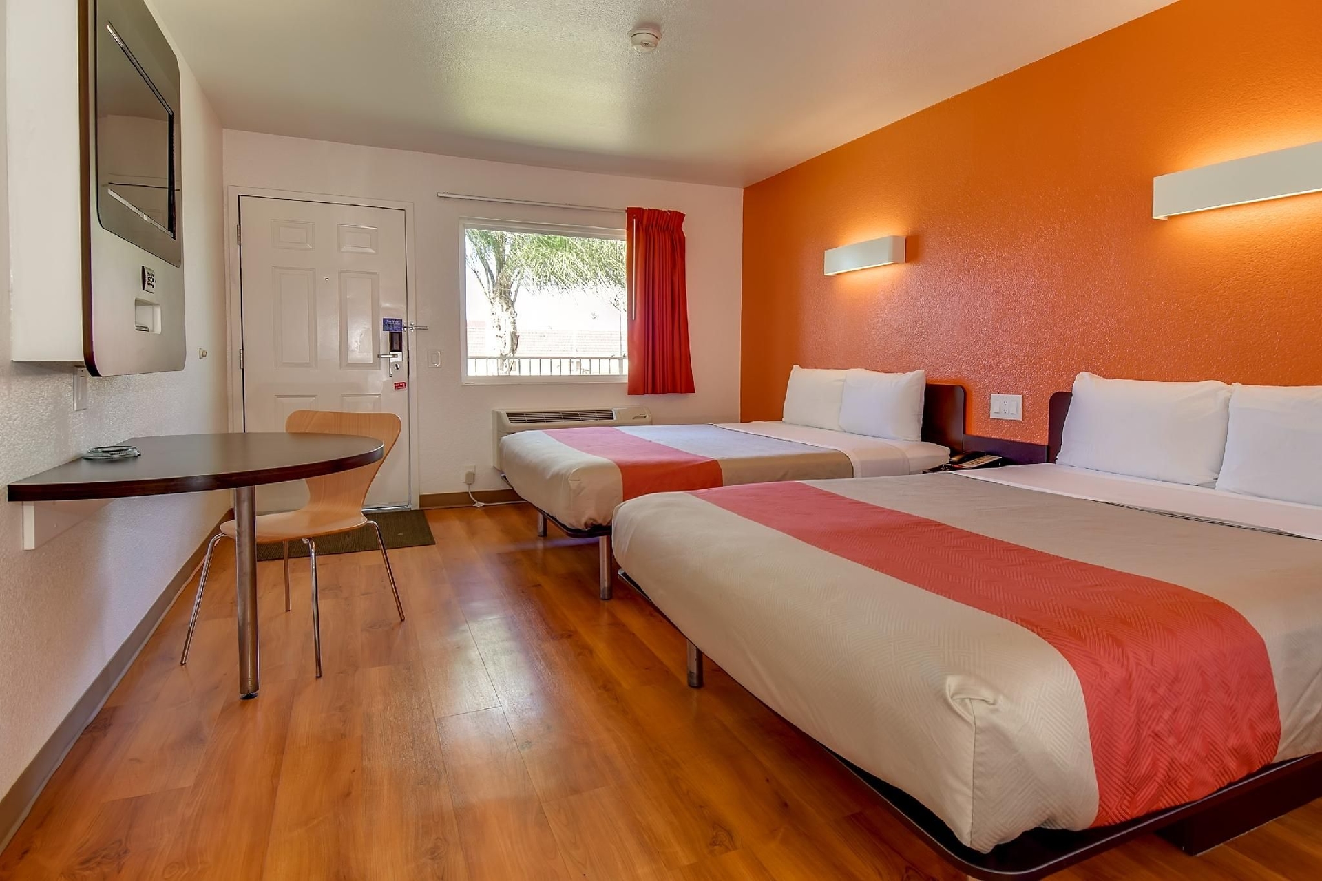 Motel 6 Riverside, CA - South3