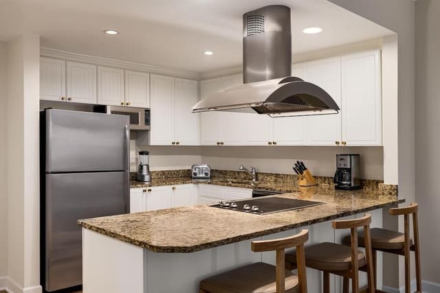 Premier Suite, 2 Bedrooms (Family Residence, 1 King, 2 Queens)
