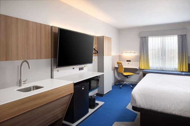 Studio Suite, 1 King Bed, Non Smoking
