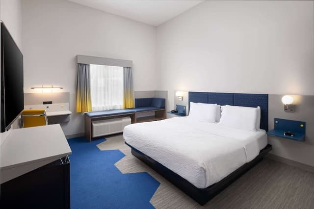 Room, 1 King Bed, Accessible, Non Smoking