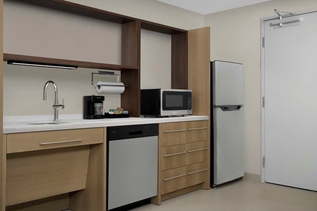 2QN MOBILITY ACCESSIBLE RI SHOWER STUDIO STE