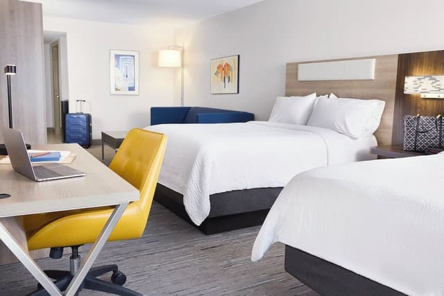 Suite, 2 Queen Beds, Accessible (Communications)