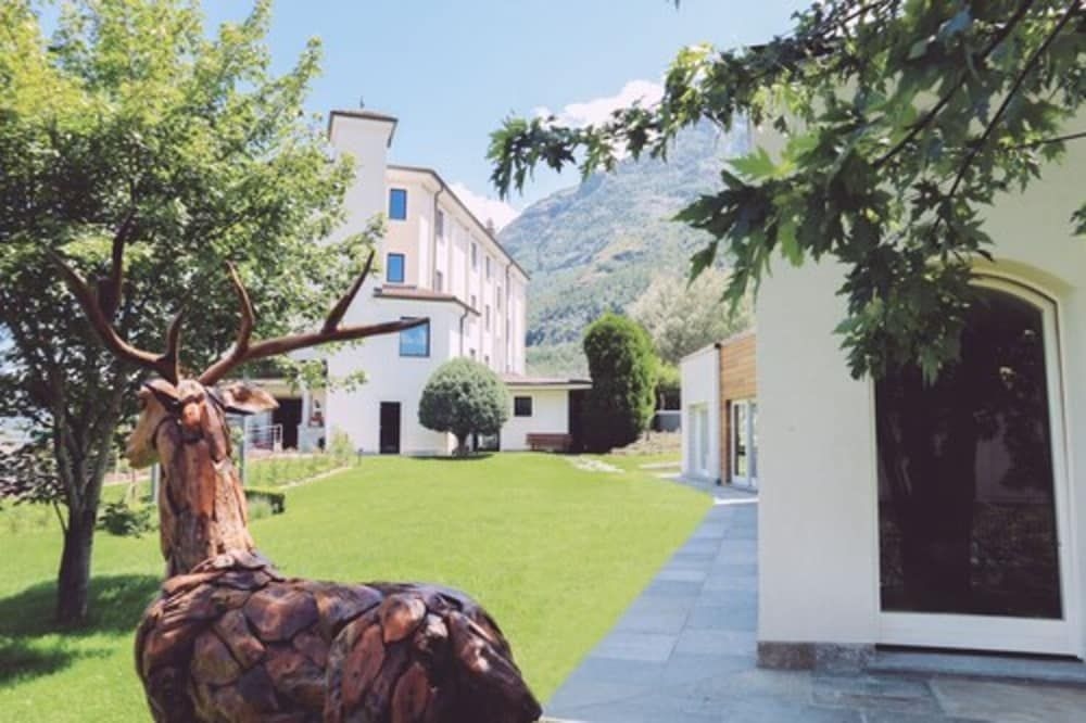 Hotel Diana1
