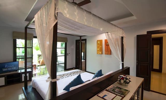 One Bedroom Jacuzzi Villa