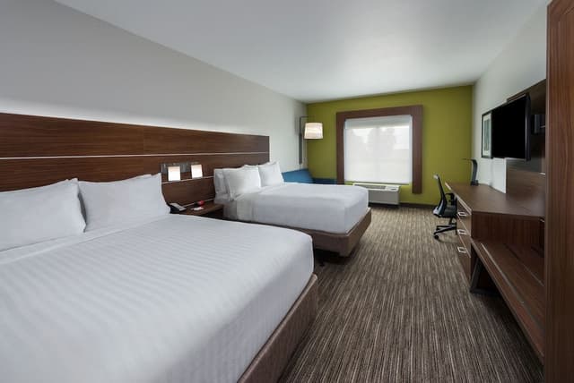 Suite, 2 Queen Beds