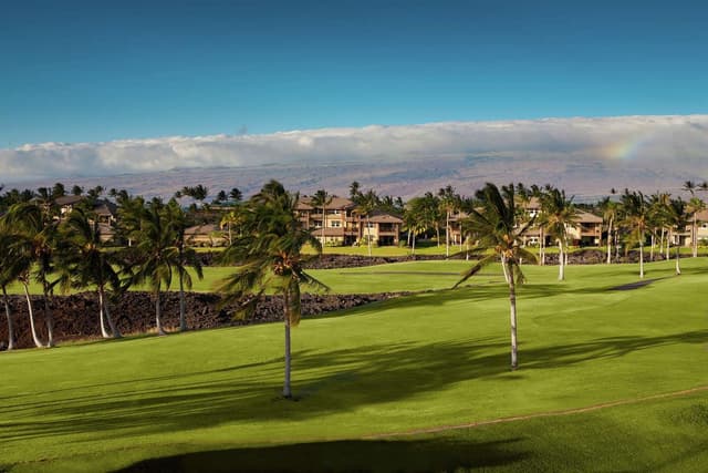 2 BEDROOM RESORT VIEW 1 KING 2 DOUBLES SUITE
