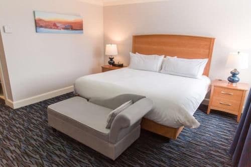 1 King Bed Deluxe Room