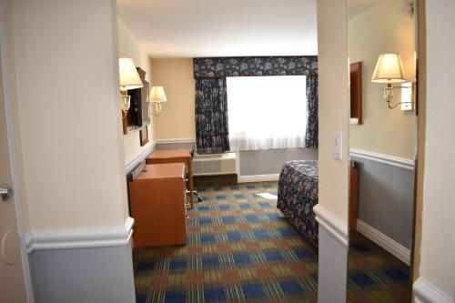 East Norwich Inn1