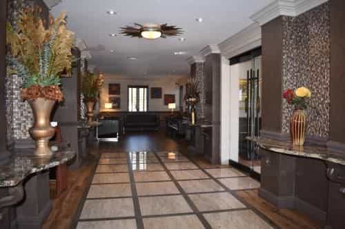 East Norwich Inn