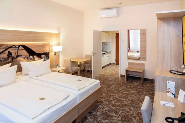 Standard Room, 1 Double Bed, Kitchenette (Converts to 2 Twin Beds)