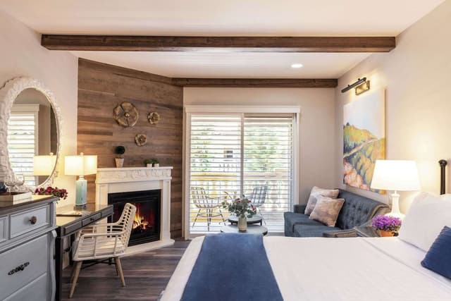 Room, 1 King Bed, Balcony