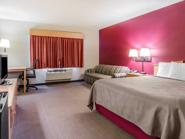 1 Queen Bed, Nonsmoking