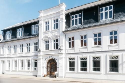 โรงแรมไลเดนลุนด์ (Hotel Lidenlund)0