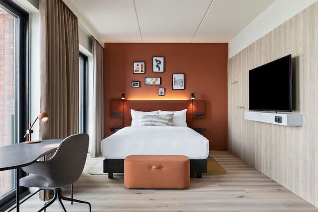Family Studio, 1 Queen Bed with Sofa bed, Courtyard View