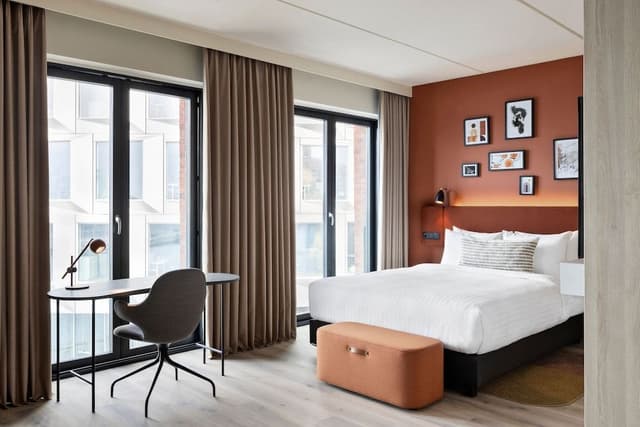 Family Studio, 1 Queen Bed with Sofa bed, Courtyard View