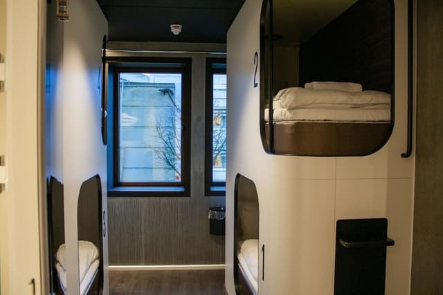 Shared Dormitory, Women only (6)