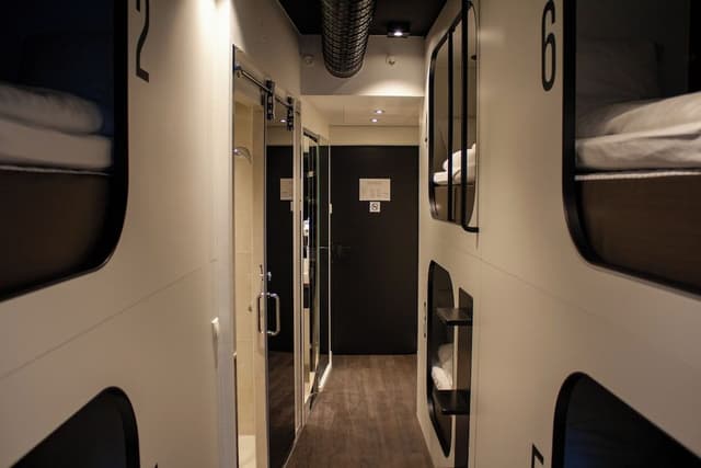 Shared Dormitory, Women only (6)