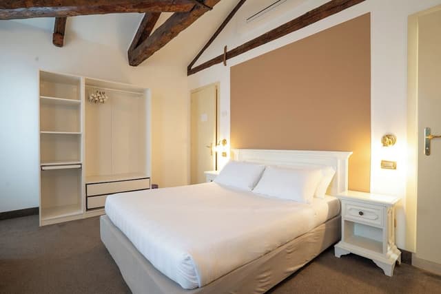 Superior Double or Twin Room, Canal View