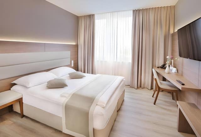 Premier Studio, 1 Bedroom, Non Smoking, Kitchenette