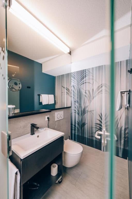 Bay Side Room