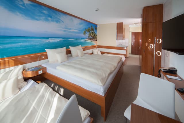 Apartment double room + 2 rollaway beds