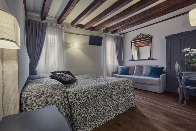 Comfort Triple Room