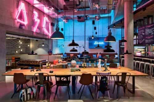 Moxy Frankfurt City Center Moxy Frankfurt City Center