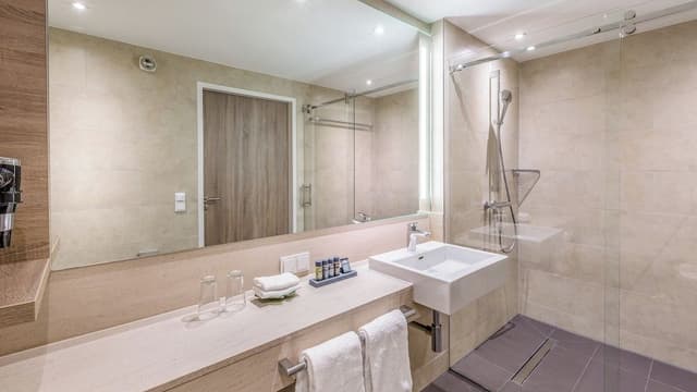 Standard Room, 1 King Bed
