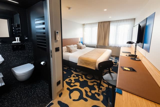 Privilege Double Room 1 Queen Bed