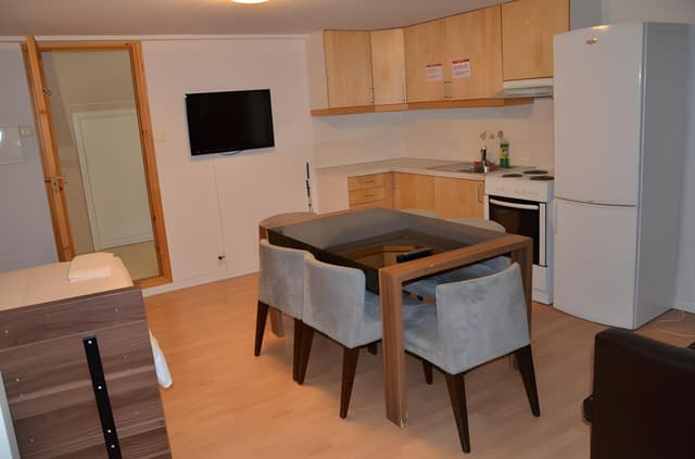 Apartment 6 Adults
