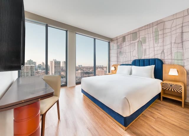 Room, 1 King Bed (Newly Opened)
