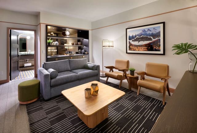 REVEL ONE BEDROOM SUITE