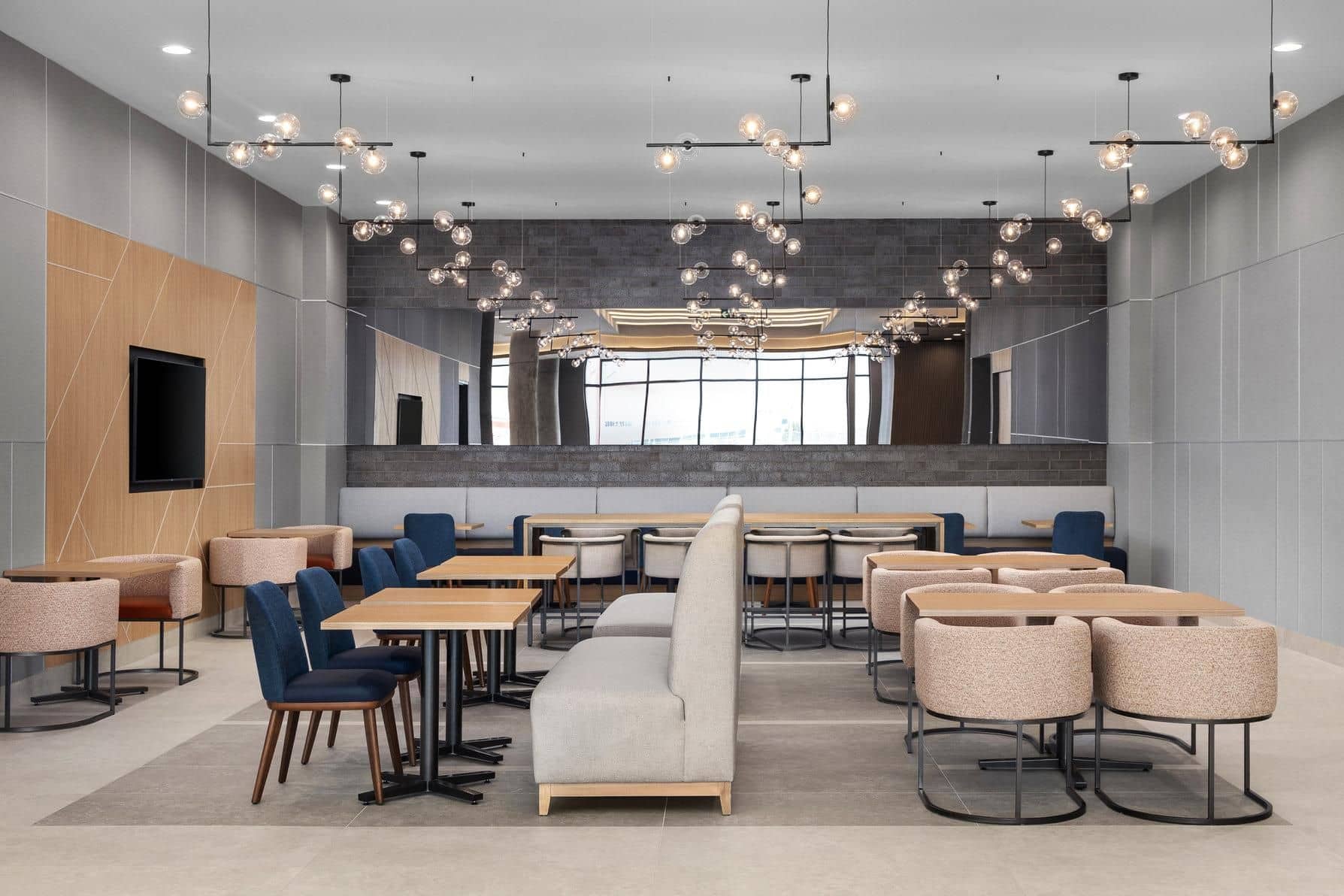 Holiday Inn Express Montreal Airport - St-Laurent by IHG Holiday Inn Express Montreal Airport - St-Laurent by IHG