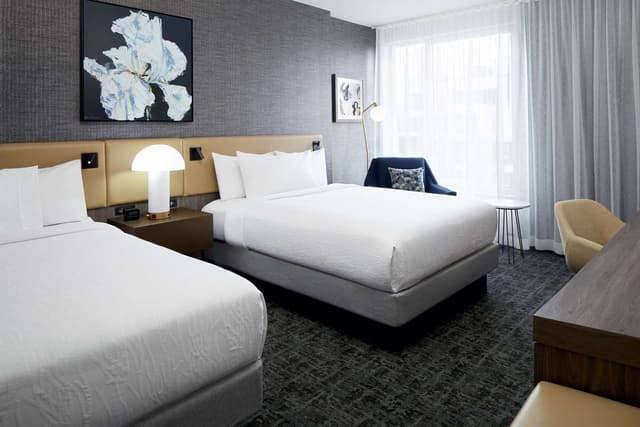 PREMIUM 2 QUEEN BEDS - TOP FLOOR