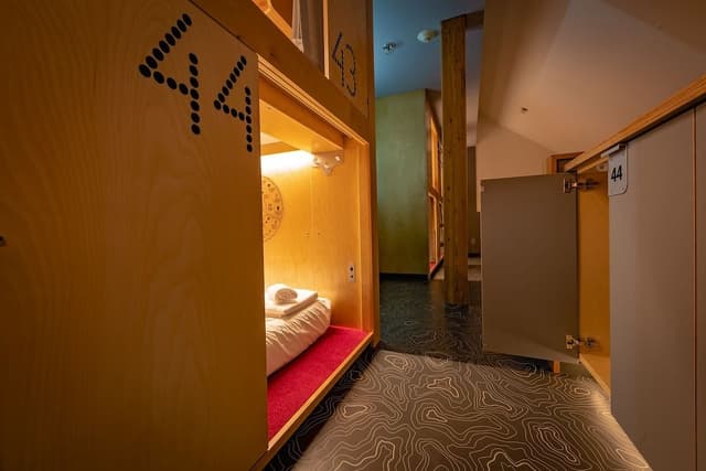 Mezzanine Pod - Single