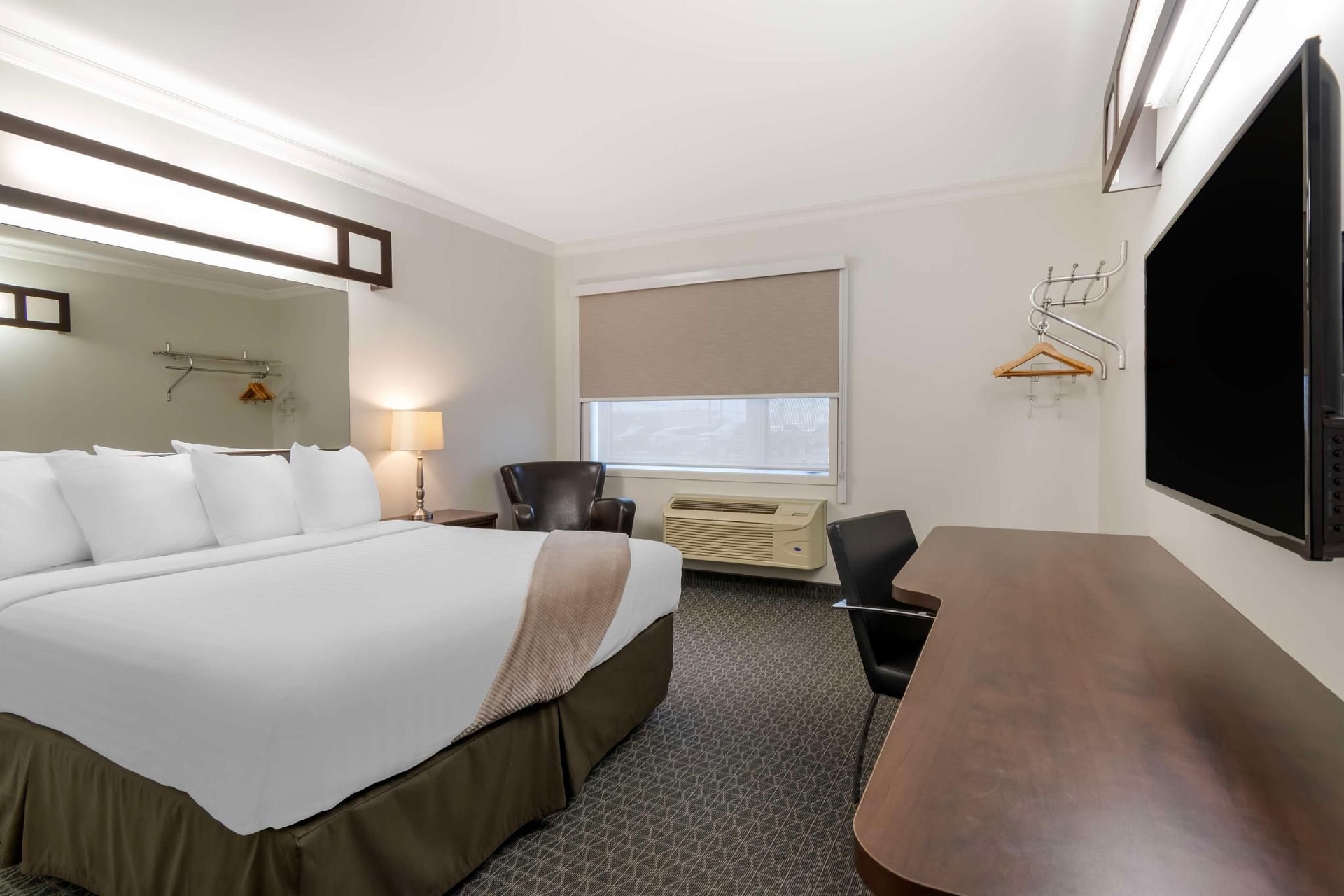 Villa Inn & Suites, SureStay Collection by Best Western2